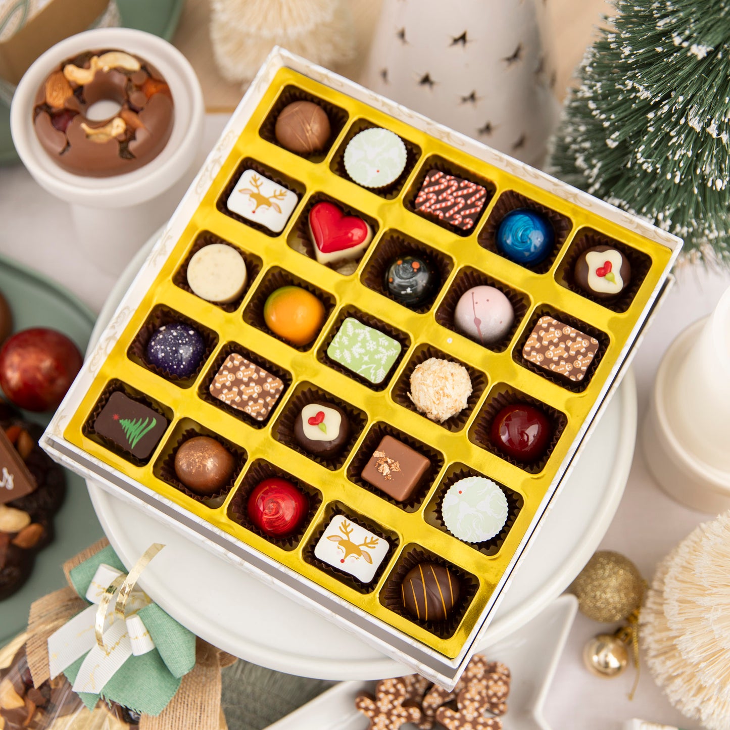 25pc Christmas Selection