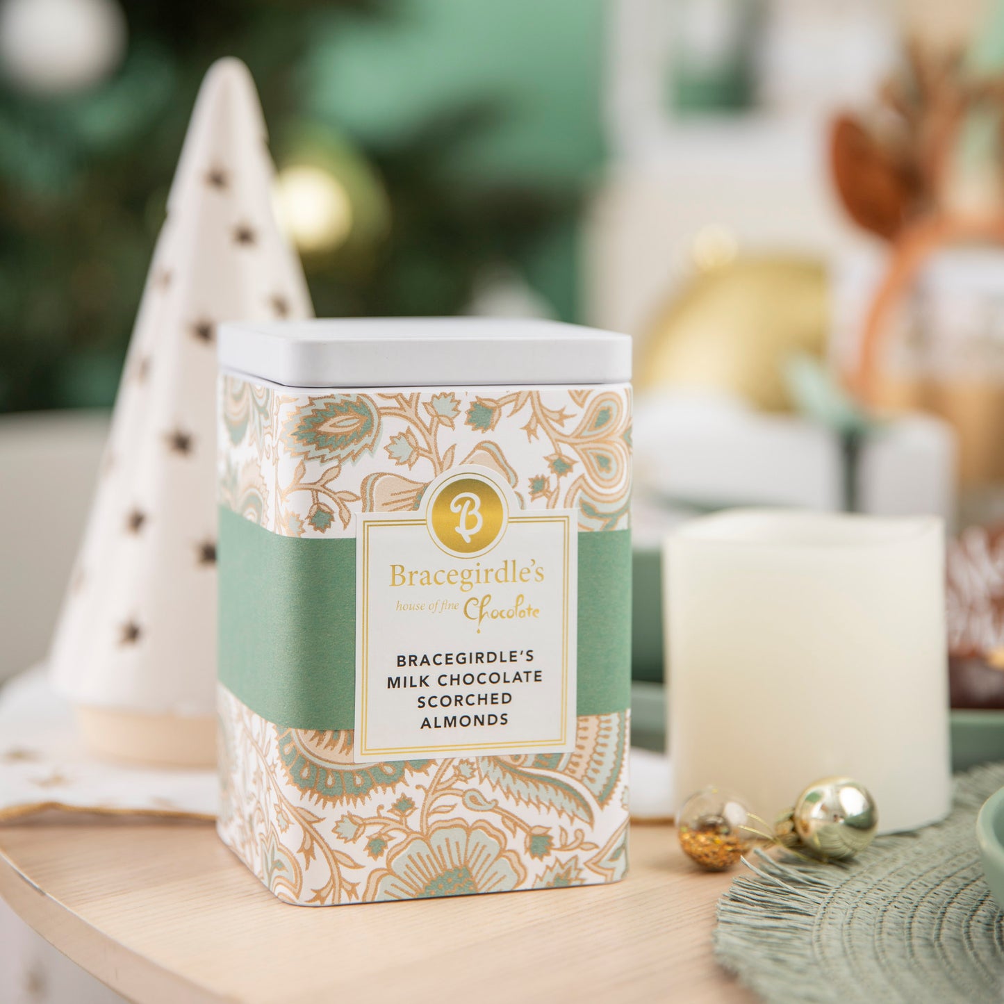 Christmas Tin - Milk Chocolate Almonds
