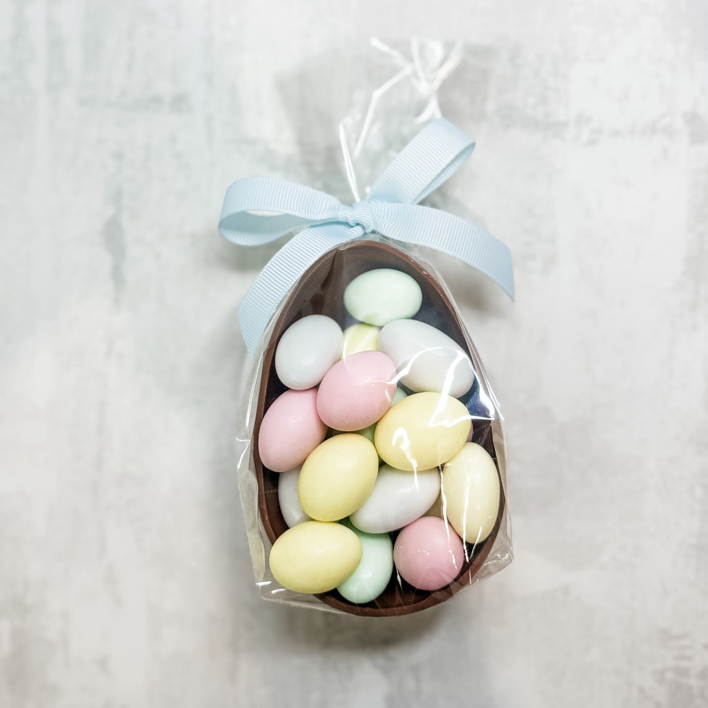 Half Egg – Milk Chocolate Candy Almonds